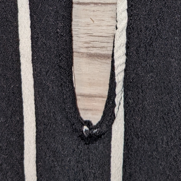 LOFT Black and White Striped Romper, Plus Size 18 GUC - Picture 5 of 6